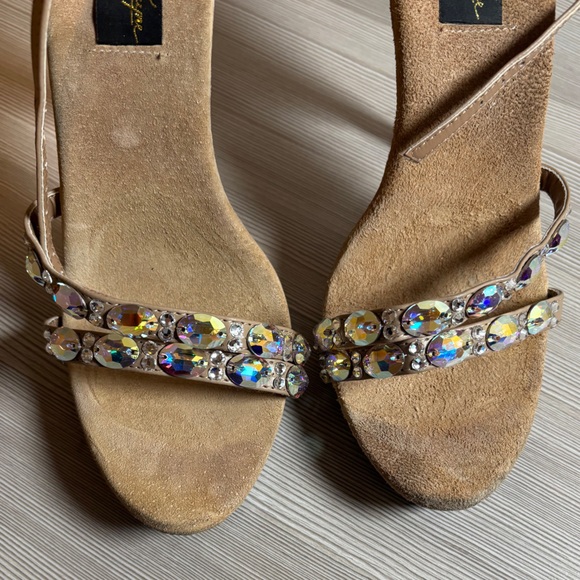 Johnathan Kayne Taupe Austria Heels with AB Stones Size 9 - Picture 10 of 10
